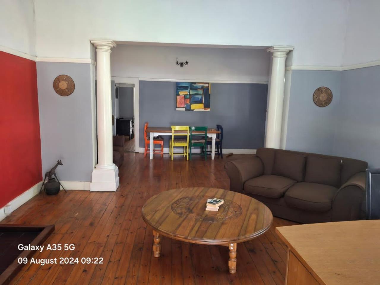 Choice Backpackers Lodge Булавайо Екстер'єр фото